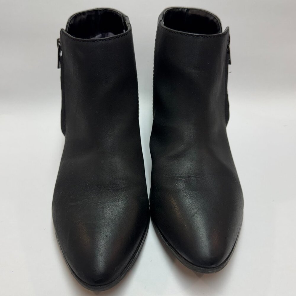 White Mountain Women's 9.5 Medium Black Side Zip Ankle Boot